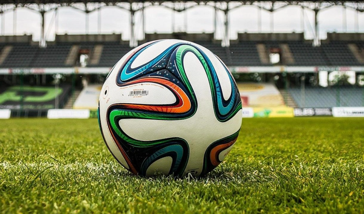 Сезон английской Премьер-лиги возобновится 17 июня - tvspb.ru
