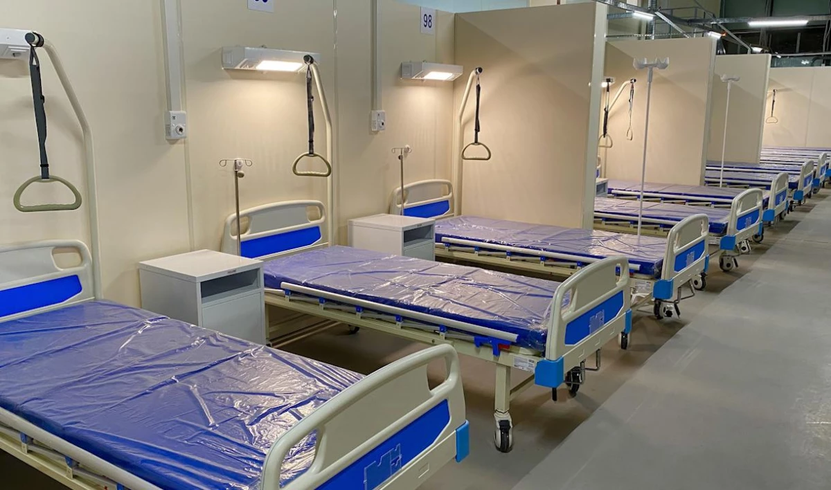 В Петербурге зафиксировали наименьшее число госпитализаций пациентов с COVID за всю вторую волну эпидемии - tvspb.ru