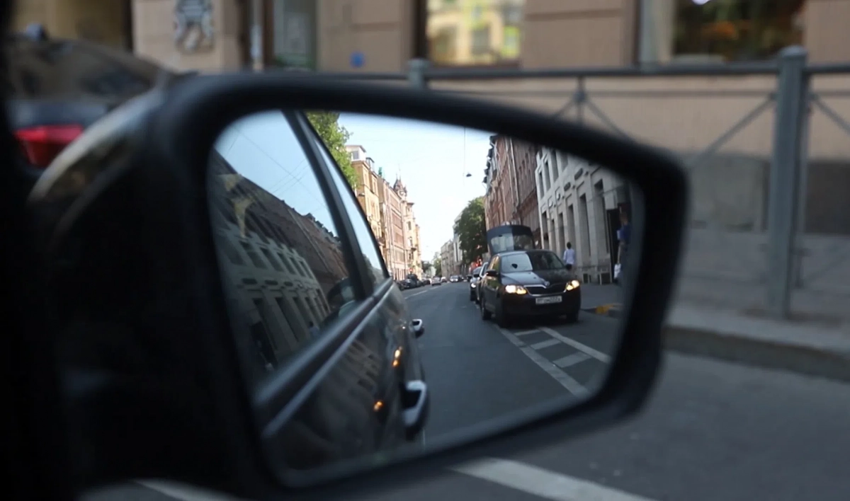 За месяц в Петербурге зафиксировали более 13 тысяч нарушений правил парковки и стоянки - tvspb.ru