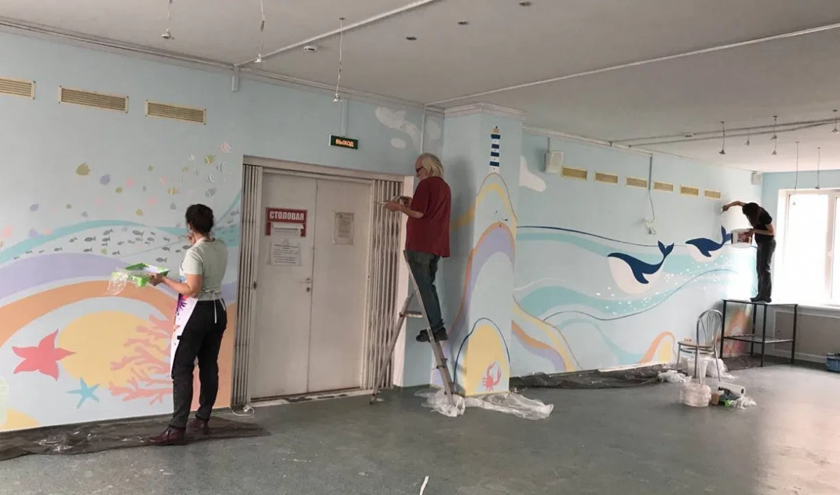 Петербургские художницы расписали стены Детской больницы имени Филатова - tvspb.ru