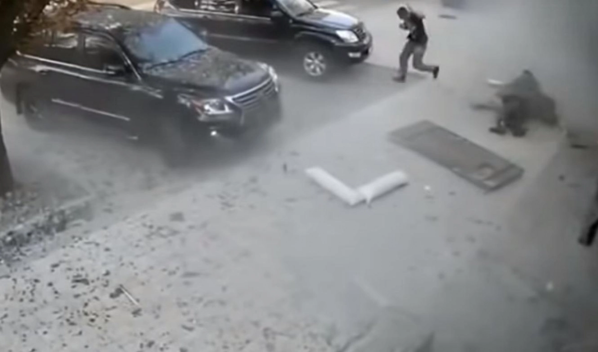 Опубликованы кадры взрыва, унесшего жизнь главы ДНР Александра Захарченко - tvspb.ru