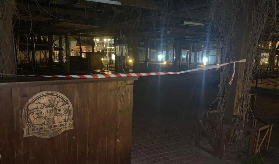 На Крестовском острове полицейские выявили нарушения в работе пивного ресторана - tvspb.ru