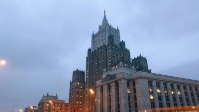 Россия высылает сотрудника посольства Украины