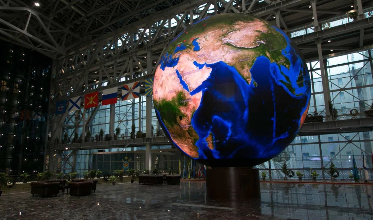 Минобороны показало самый большой сферический экран из центра управления обороной - tvspb.ru