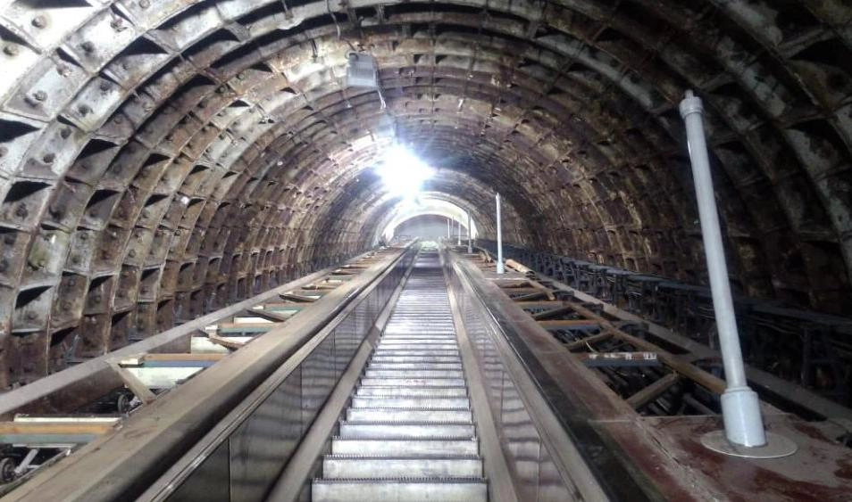 Петербуржцам показали, как выглядит метро «без макияжа» - tvspb.ru