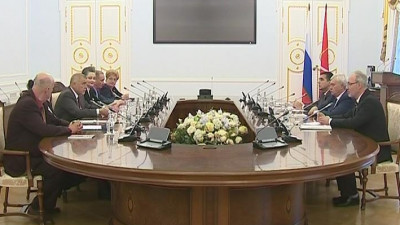 Полтавченко и Месич обсудили борьбу с терроризмом и экономические проблемы