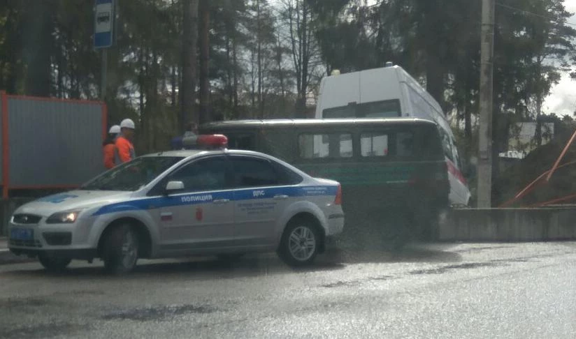 На Колтушском шоссе машина скорой помощи попала в ДТП - tvspb.ru