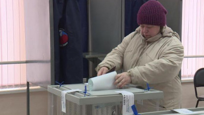 Явка в Петербурге на 12 часов составила 16,24 процента