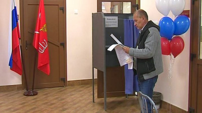 За первые два часа в Петербурге на выборах проголосовали 60 тыс. человек