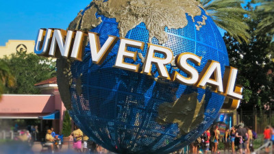 Крупная американская кинокомпания планирует выпускать премьеры на онлайн-площадках