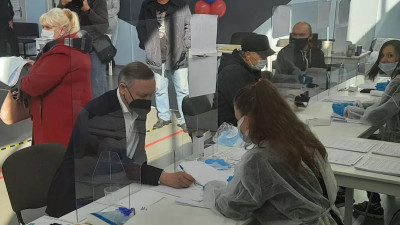 Александр Беглов проголосовал на выборах в Госдуму и Заксобрание Петербурга