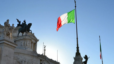 Италия разрешила въезд туристам, привитым непризнанными в ЕС вакцинами от COVID-19