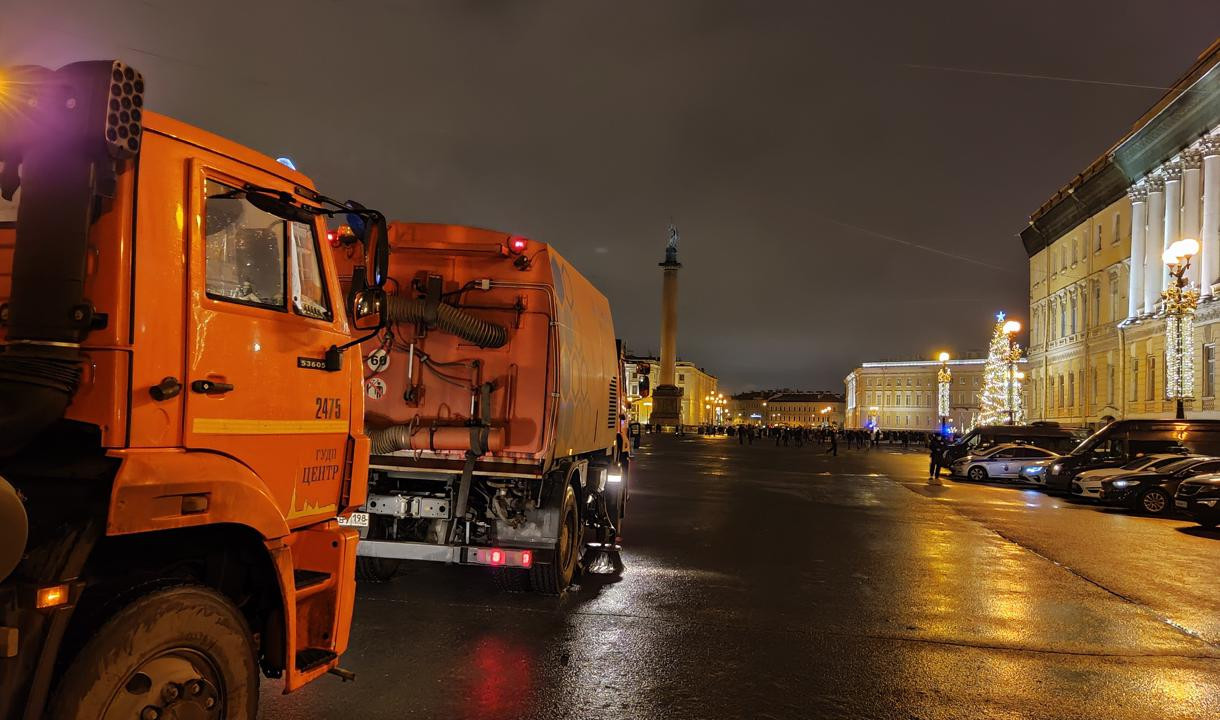 В Петербурге в новогоднюю ночь собрали 167 кубометров мусора