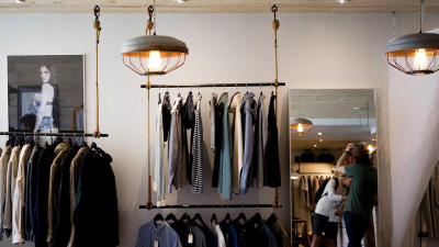 Трафик в ТЦ Петербурга в первый день работы составил 80% от докризисного уровня