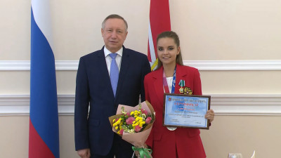 Александр Беглов вручил награды победителям и призерам Олимпийских и Паралимпийских игр в Токио