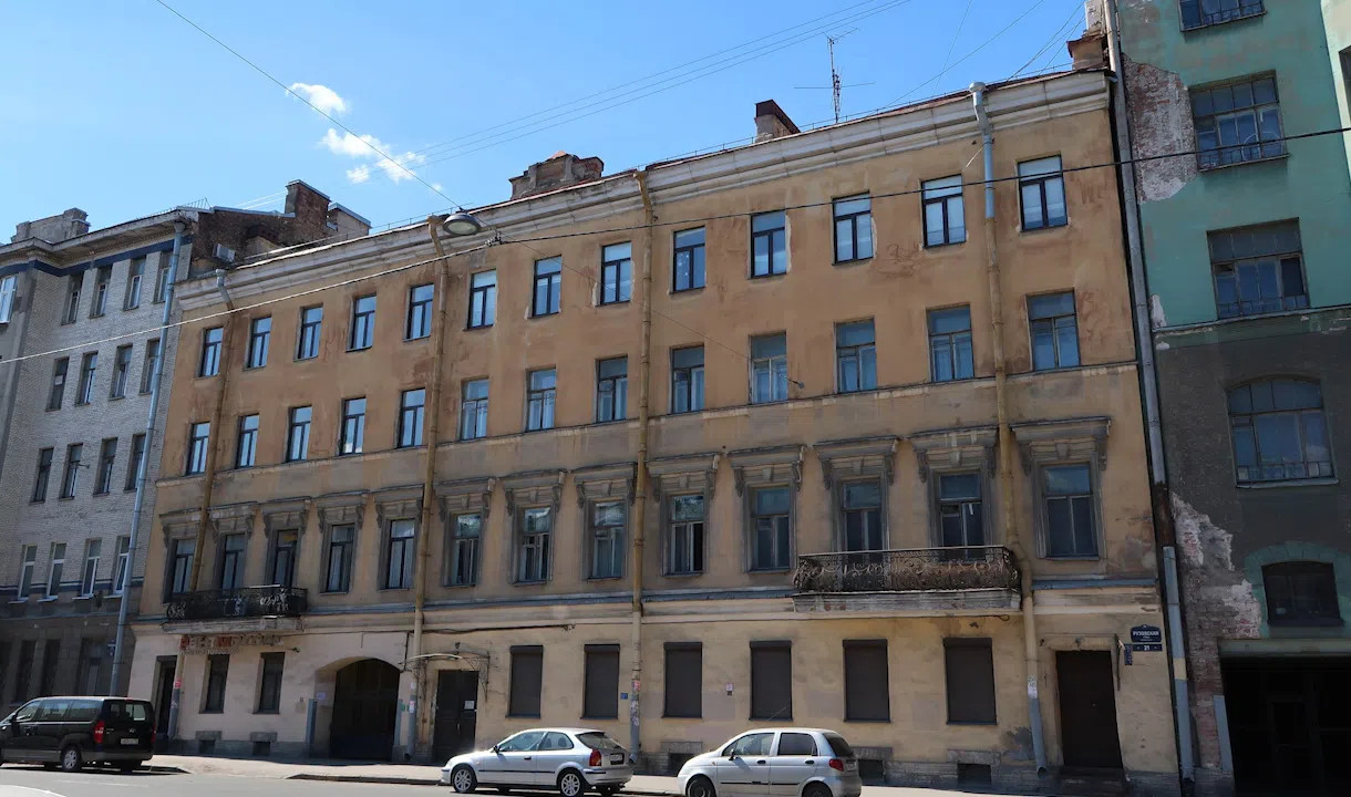 В Петербурге два объекта культурного наследия проданы на аукционе за 120 млн рублей
