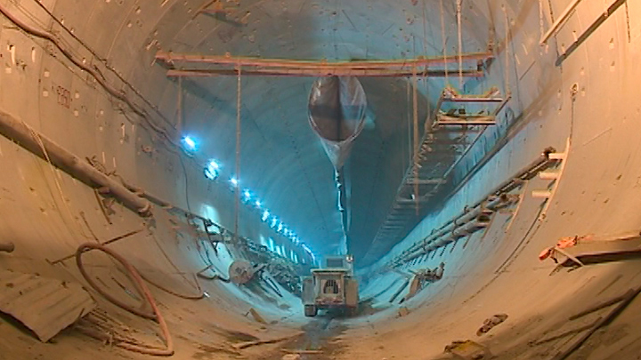 Рамповый участок тоннеля. Проходка перегонных тоннелей метро. Кольцо обделки тоннеля. Проходка тоннелей метро в москве. Каховская линия.
