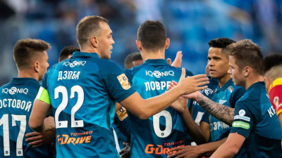 «Зенит» обыграл «Арсенал» благодаря голам Мостового, Дзюбы и Ерохина