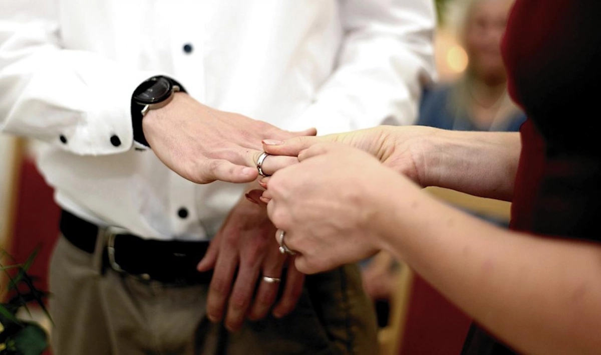 Как проходят церемонии бракосочетания в Петербурге в условиях коронавируса - tvspb.ru