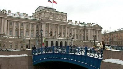 Проезд для будущих врачей и штрафы за прогулы: что обсуждали на заседании и в кулуарах Мариинского дворца