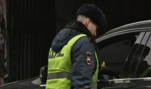 В Госдуме предложили повысить штраф за езду без полиса ОСАГО - tvspb.ru