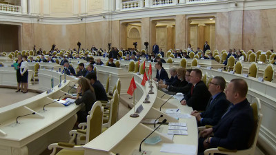 ЗакС скорректирует налоговое законодательство города в поддержку бизнеса