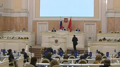 На заседании ЗакСа рассматривают 36 поправок в проект бюджета Петербурга на 2017 год