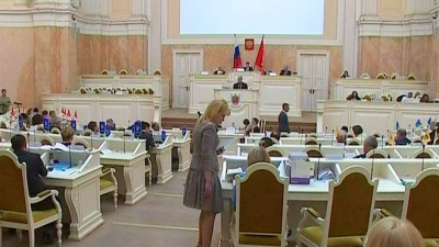 Прямое включение: ЗакС одобрил выделение дополнительных средств на завершение строительства стадиона на Крестовском