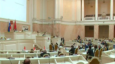 Депутаты Петербурга предложили Госдуме вернуть очные слушания по застройке. Итоги заседания ЗакСа