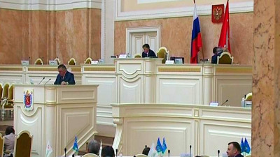 Заседание ЗакСа: отчет Контрольно-счетной палаты и социальные гарантии