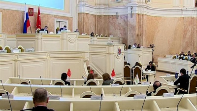 Арктический вопрос, соглашение по вопросам утилизации мусора и градостроительные нормы: итоги заседания ЗакСа