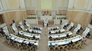 Заседание парламента Петербурга