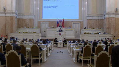 В ЗакСе Петербурга заработала система поименного голосования