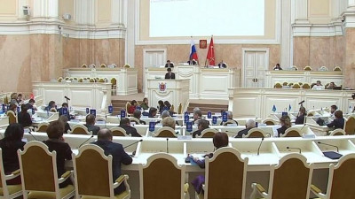 Представитель Заксобрания в Совете Федерации выступит с докладом перед депутатами Петербурга