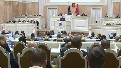 Заседание ЗакСа: поправки в Градостроительный кодекс, полеты эконом-классом и Генплан