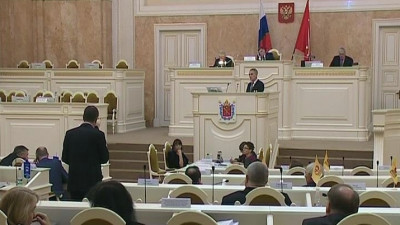 Заседание ЗакСа: бюджет-2016, патенты для мигрантов и налоговые каникулы для малого бизнеса
