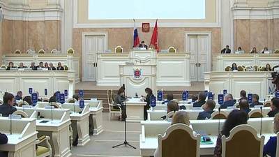 В Мариинском дворце проходит первое заседание Законодательного собрания в новом составе