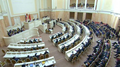 Прямое включение: Реакция представителей разных фракций на доклад Георгия Полтавченко