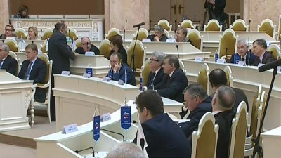 Депутаты ЗакСа переименовали МО «Парнас» в «Сергиевское» и обратились в Минприроды по поводу полигона «Красный Бор». Репортаж