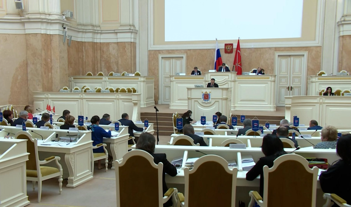 Петербургские депутаты приняли законопроект о балконной амнистии - tvspb.ru