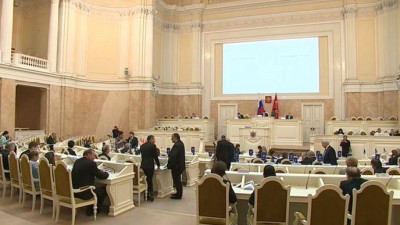 Депутаты просят губернатора разобраться с переводом помещений в жилых домах в нежилые