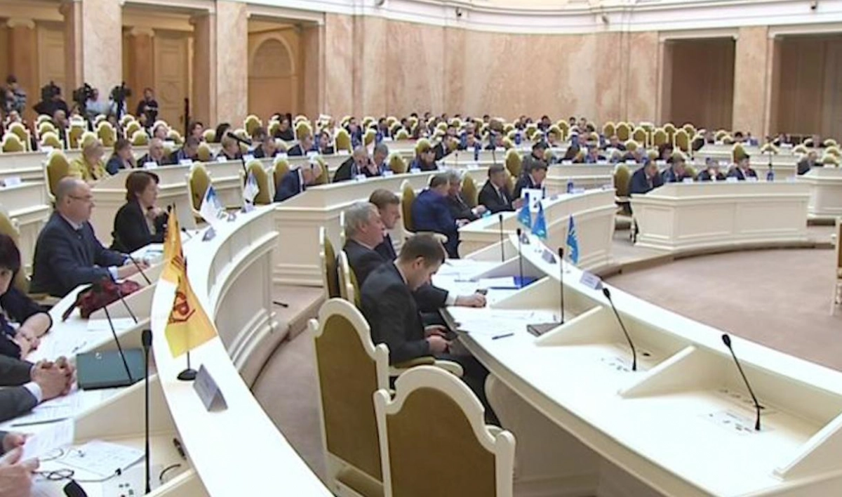 В ЗакСе с докладом выступит уполномоченный по правам человека в Петербурге - tvspb.ru