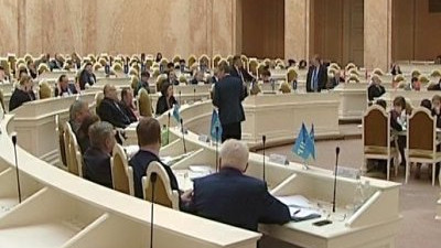 Команда шестого созыва: депутаты ЗакСа определились с составом ключевых комитетов и комиссий