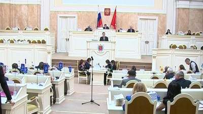 Заседание ЗакСа: тарифы на проезд в метро и законопроекты об Общественной палате