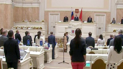 Депутаты ЗакСа поговорят об экологии, торговле алкоголем и озеленении Петербурга