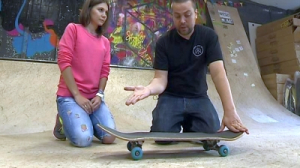Зарядка с Дарьей Цыбульской: осваиваем новые трюки в скейтборде