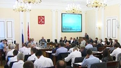 Губернатор вручил награды и благодарности перед первым после каникул заседанием правительства