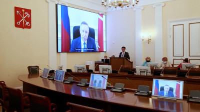 Поддержка культуры и доступность жилья: Александр Беглов провел заседание городского правительства