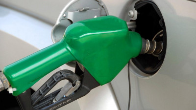 В Петербурге ФАС проследит за ценами на заправках «Лукойла» и «Роснефти»