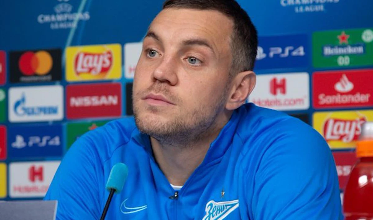 РФС оштрафовал Дзюбу и Азмуна по итогам матча с «Крыльями Советов» - tvspb.ru